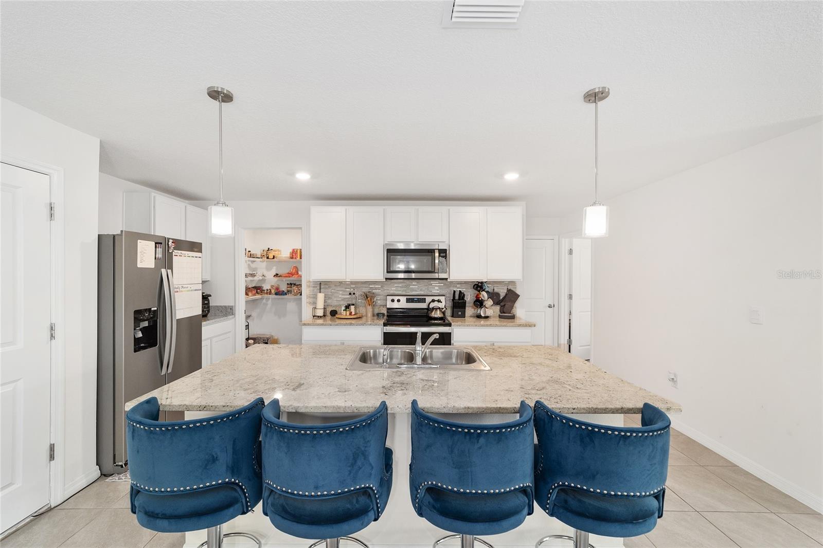 Image 16 of 51 For 8696 46th Avenue