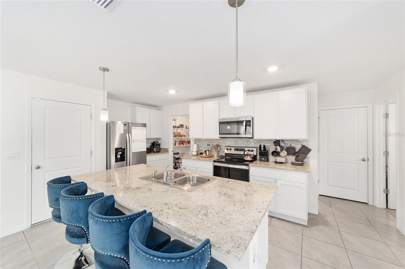 Image 17 of 51 For 8696 46th Avenue