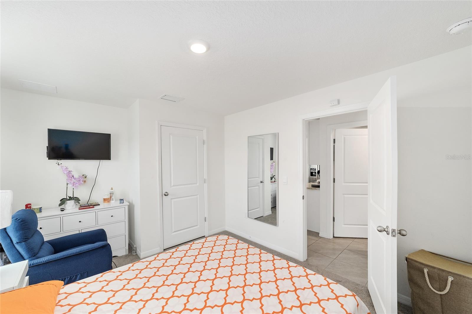 Image 22 of 51 For 8696 46th Avenue