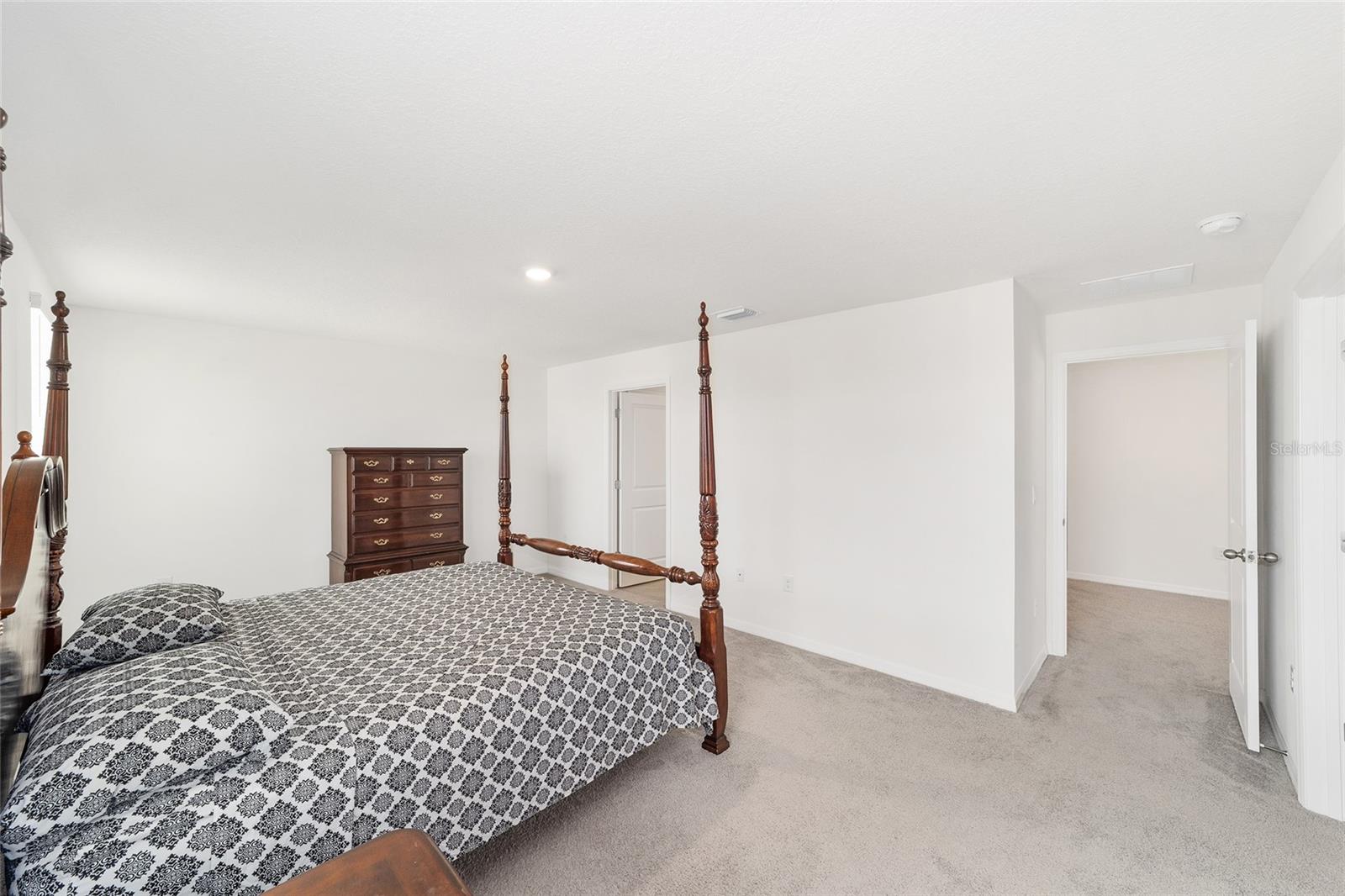 Image 27 of 51 For 8696 46th Avenue