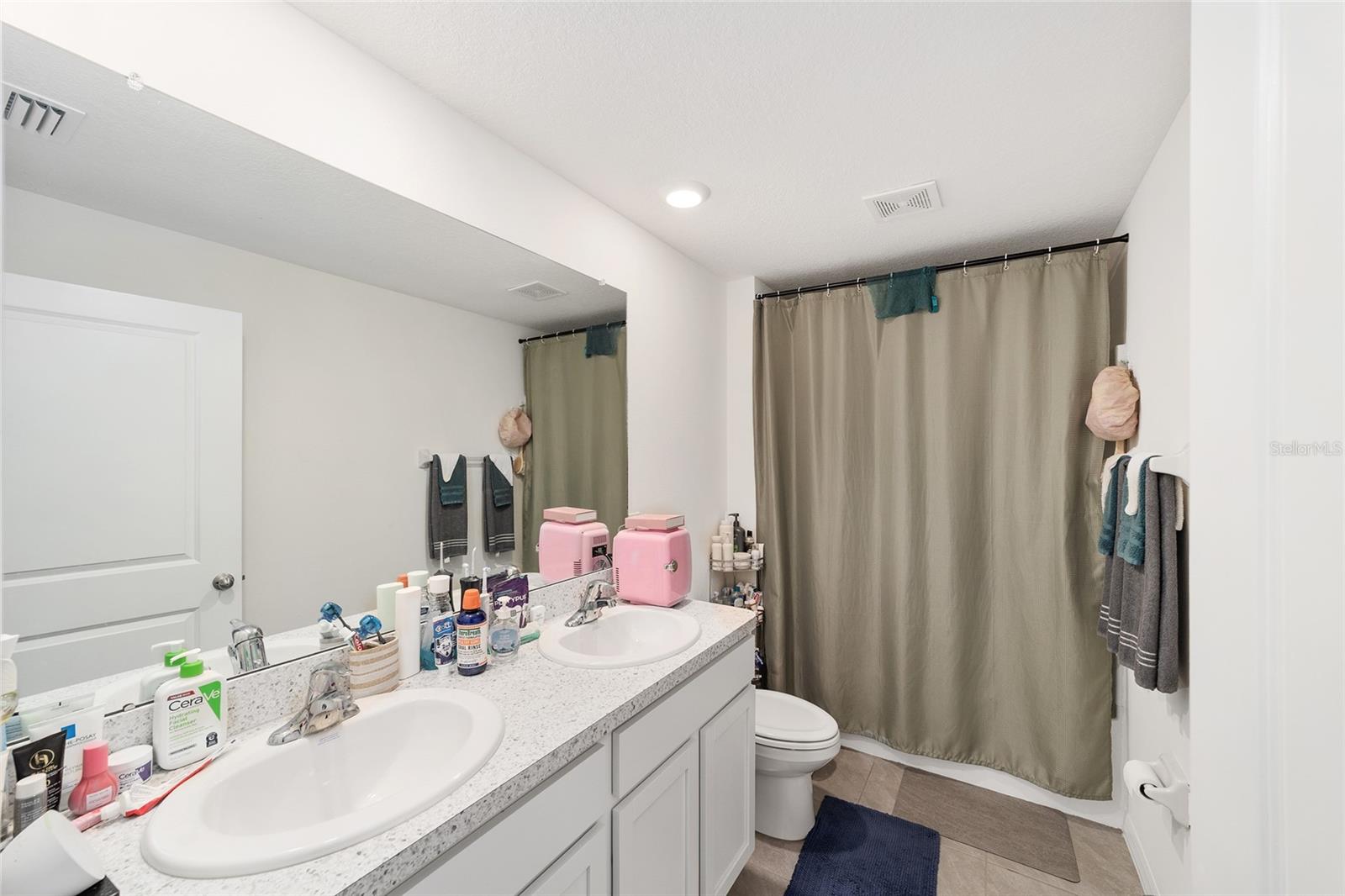 Image 33 of 51 For 8696 46th Avenue