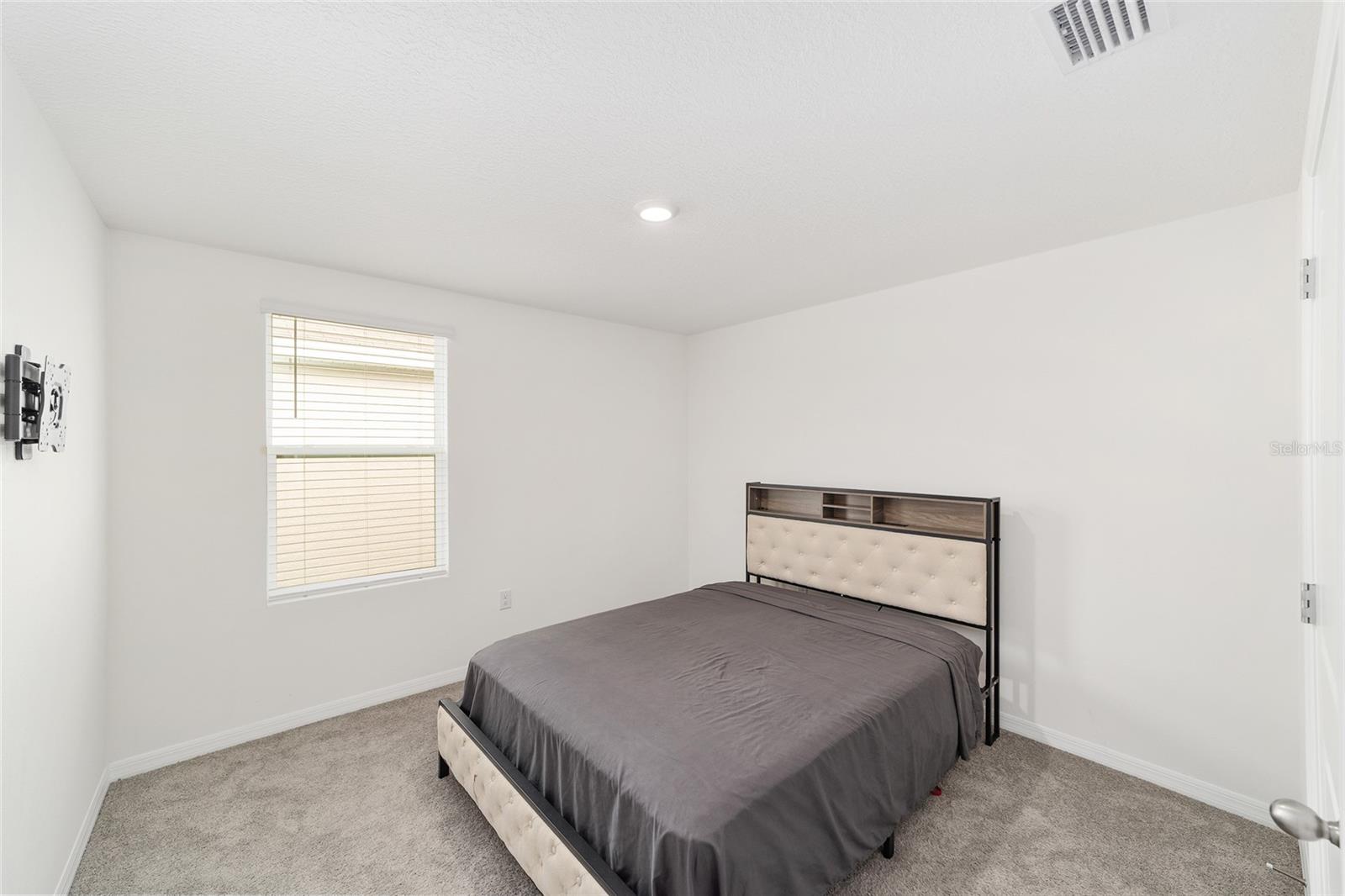 Image 34 of 51 For 8696 46th Avenue