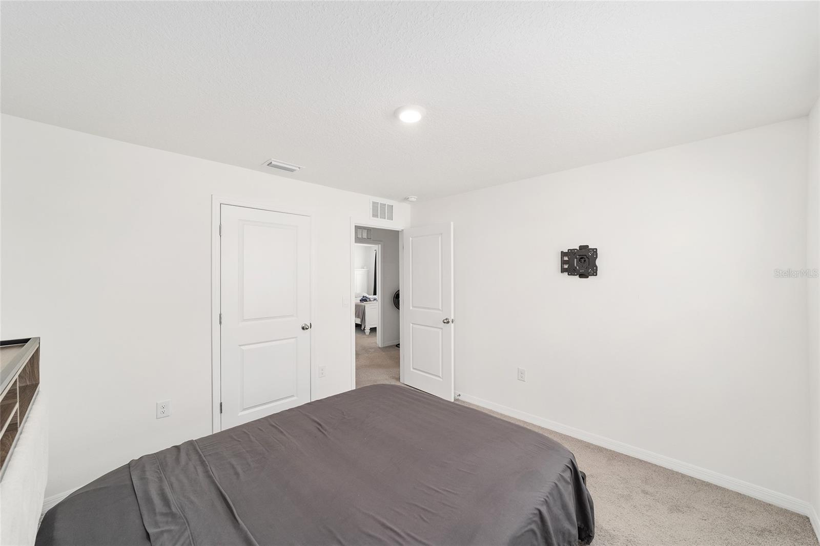 Image 35 of 51 For 8696 46th Avenue