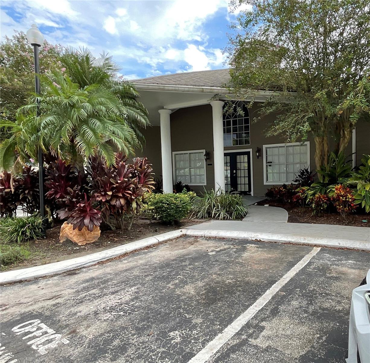 Image 24 of 27 For 4740 Walden Circle 14