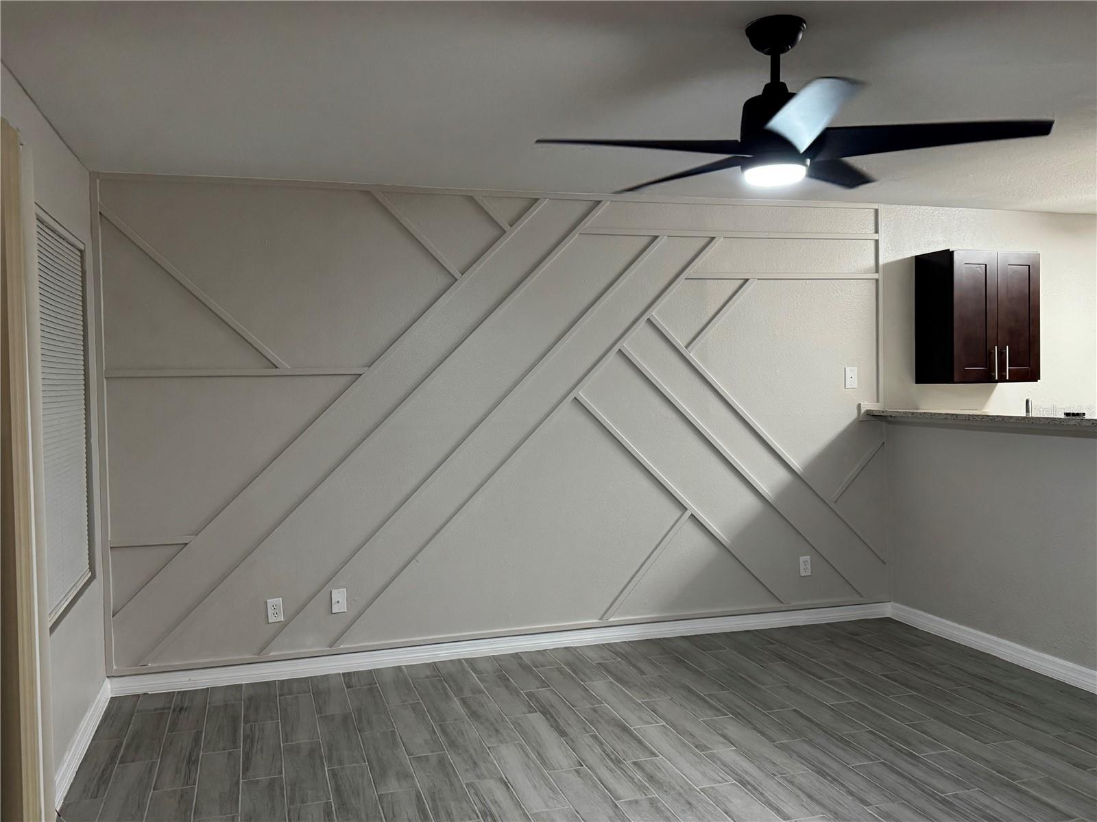 Image 7 of 27 For 4740 Walden Circle 14