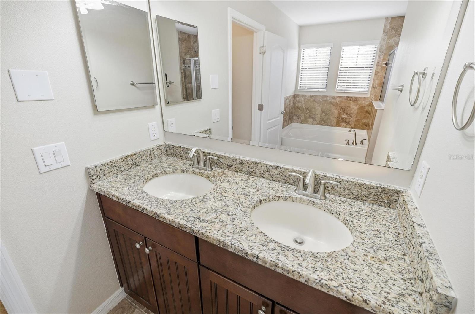 Image 44 of 70 For 1972 Fishtail Fern Way