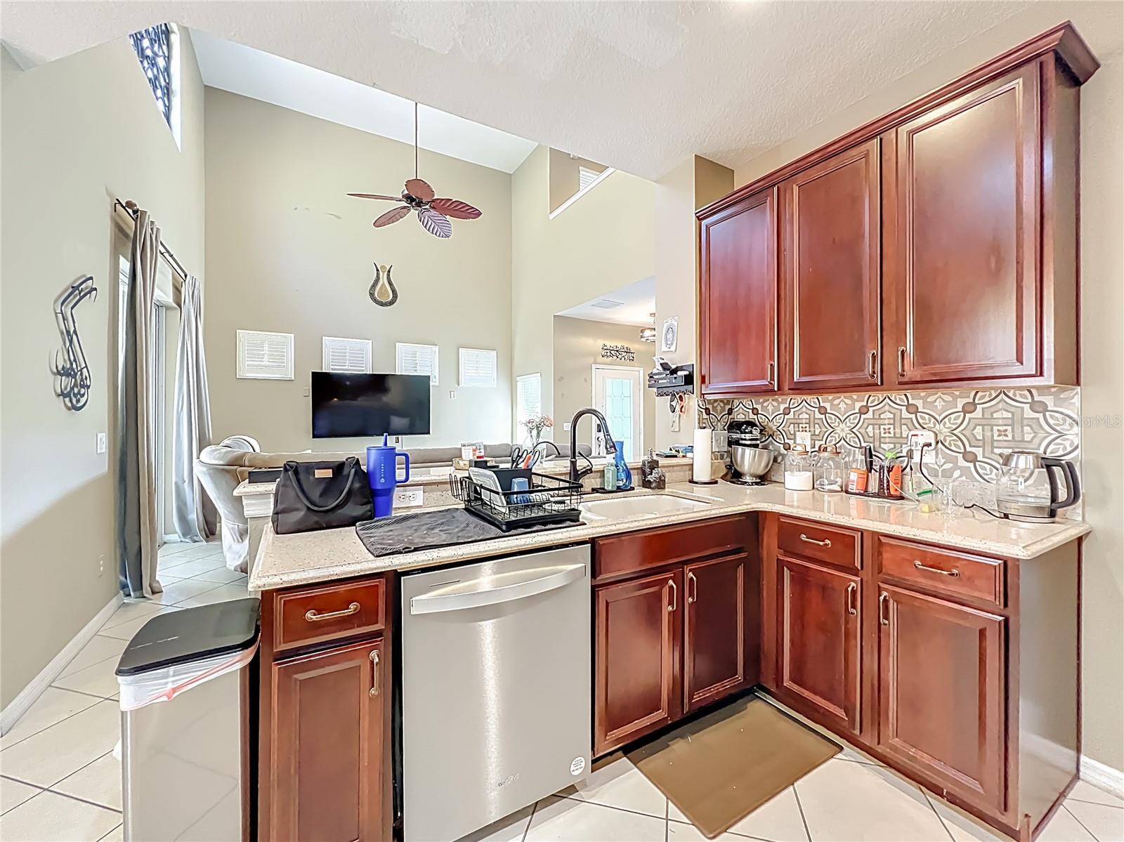 Image 17 of 58 For 1116 Limestone Run