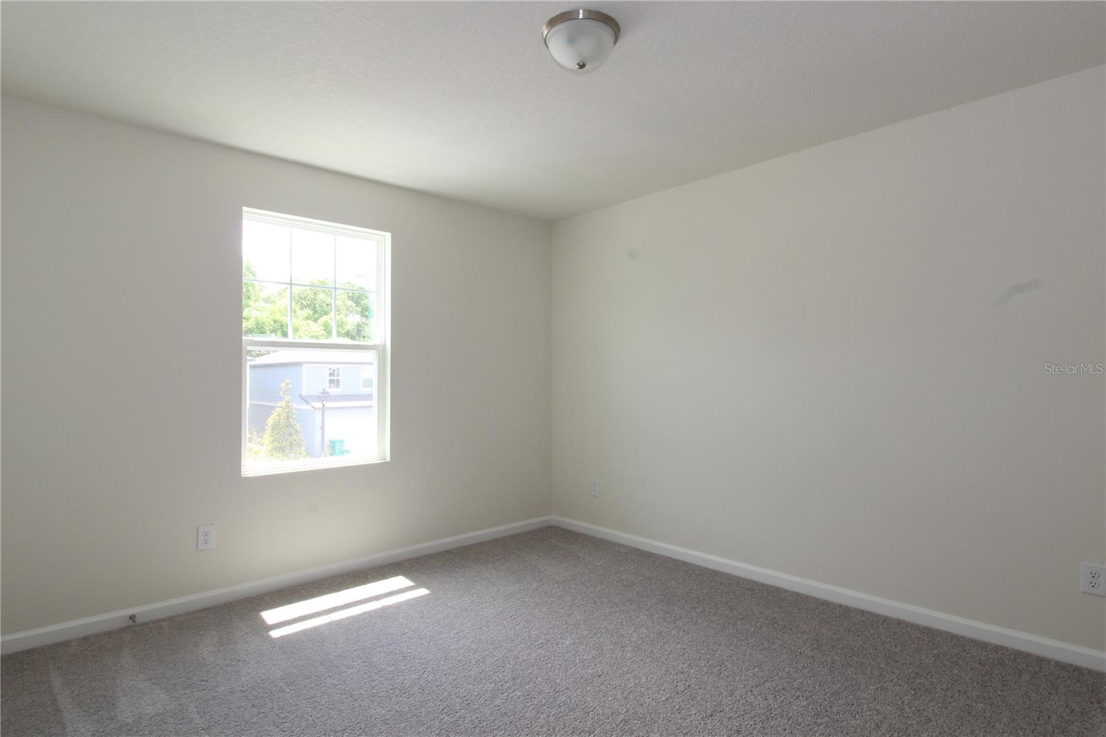 Image 18 of 20 For 2233 Litchfield Loop