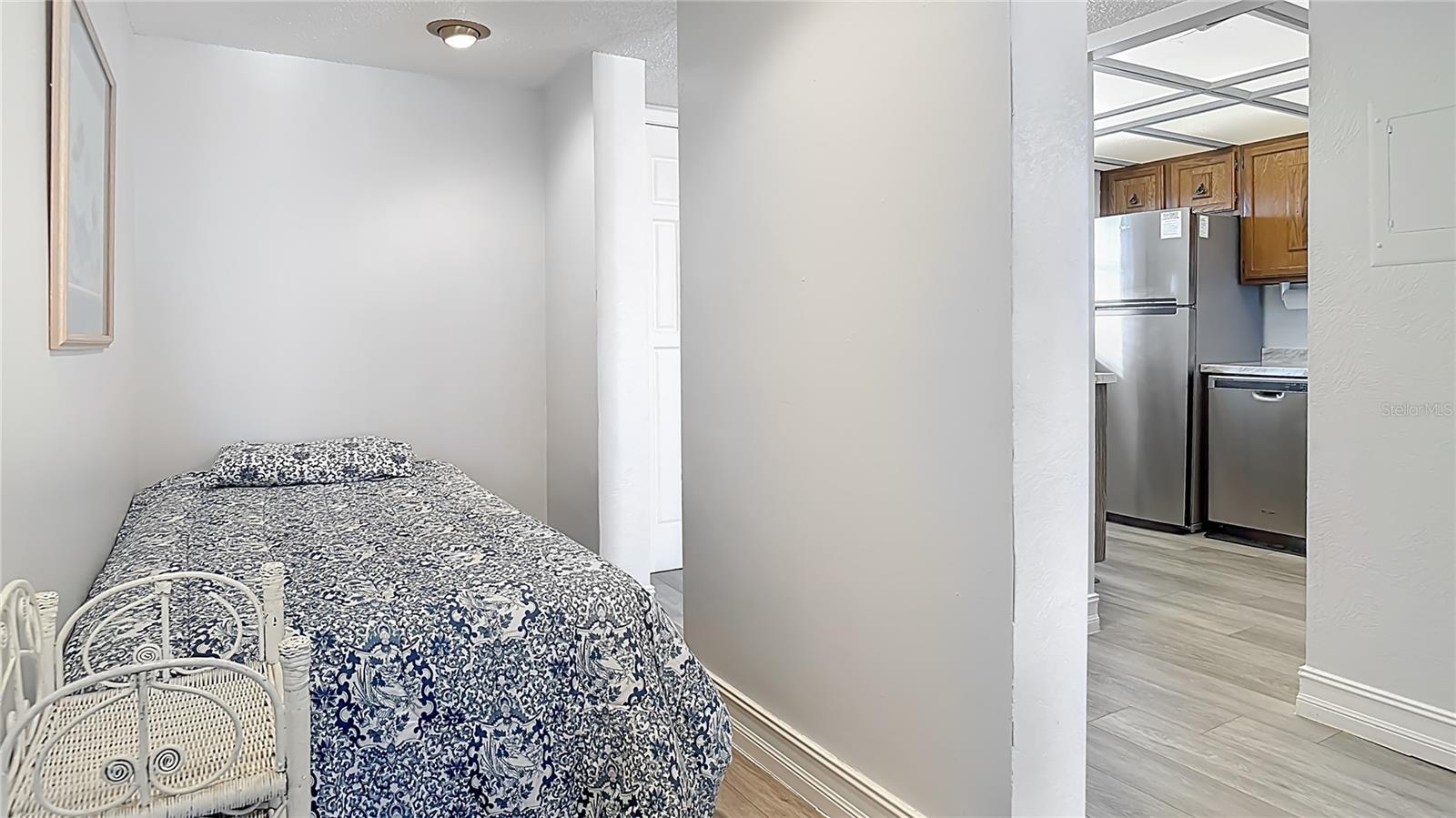 Image 16 of 28 For 4155 Atlantic Avenue 5090