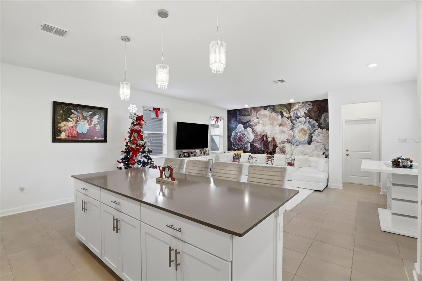 Image 10 of 41 For 9775 Introduction Way