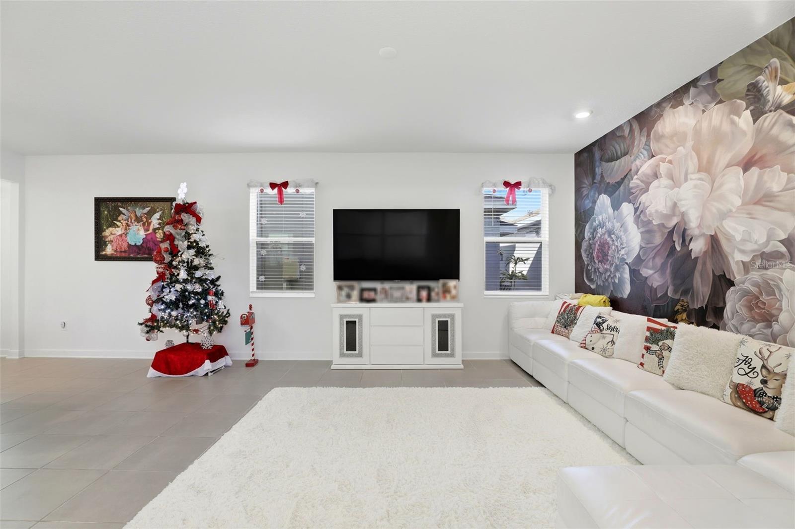 Image 12 of 41 For 9775 Introduction Way