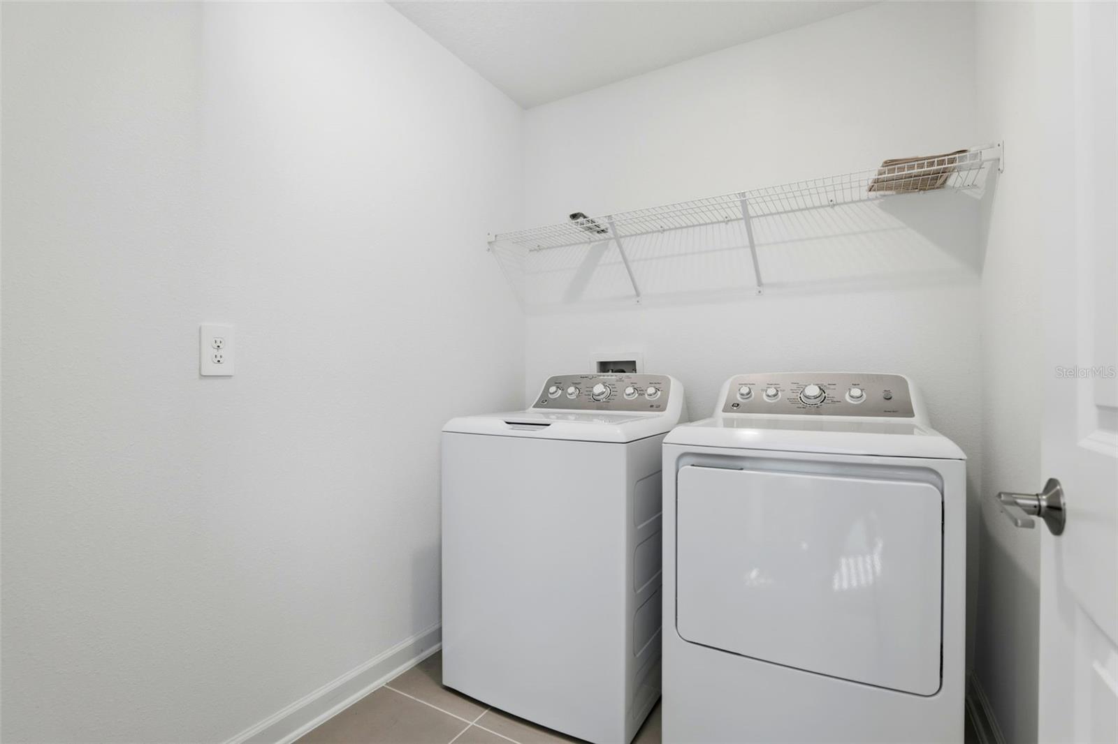 Image 33 of 41 For 9775 Introduction Way