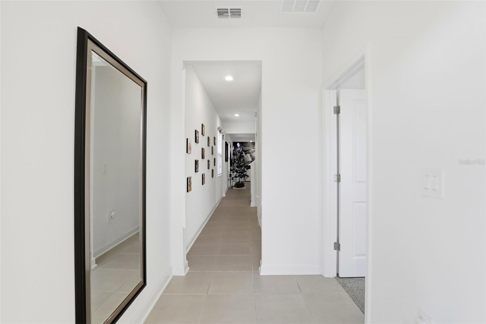 Image 4 of 41 For 9775 Introduction Way