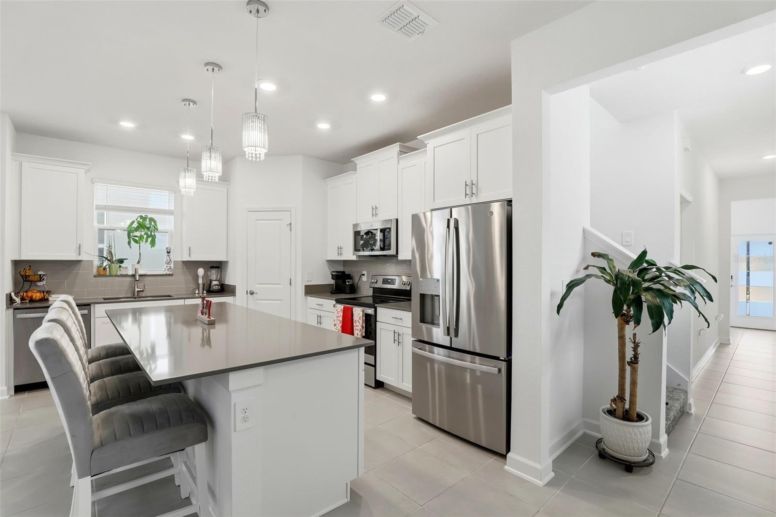 Image 7 of 41 For 9775 Introduction Way