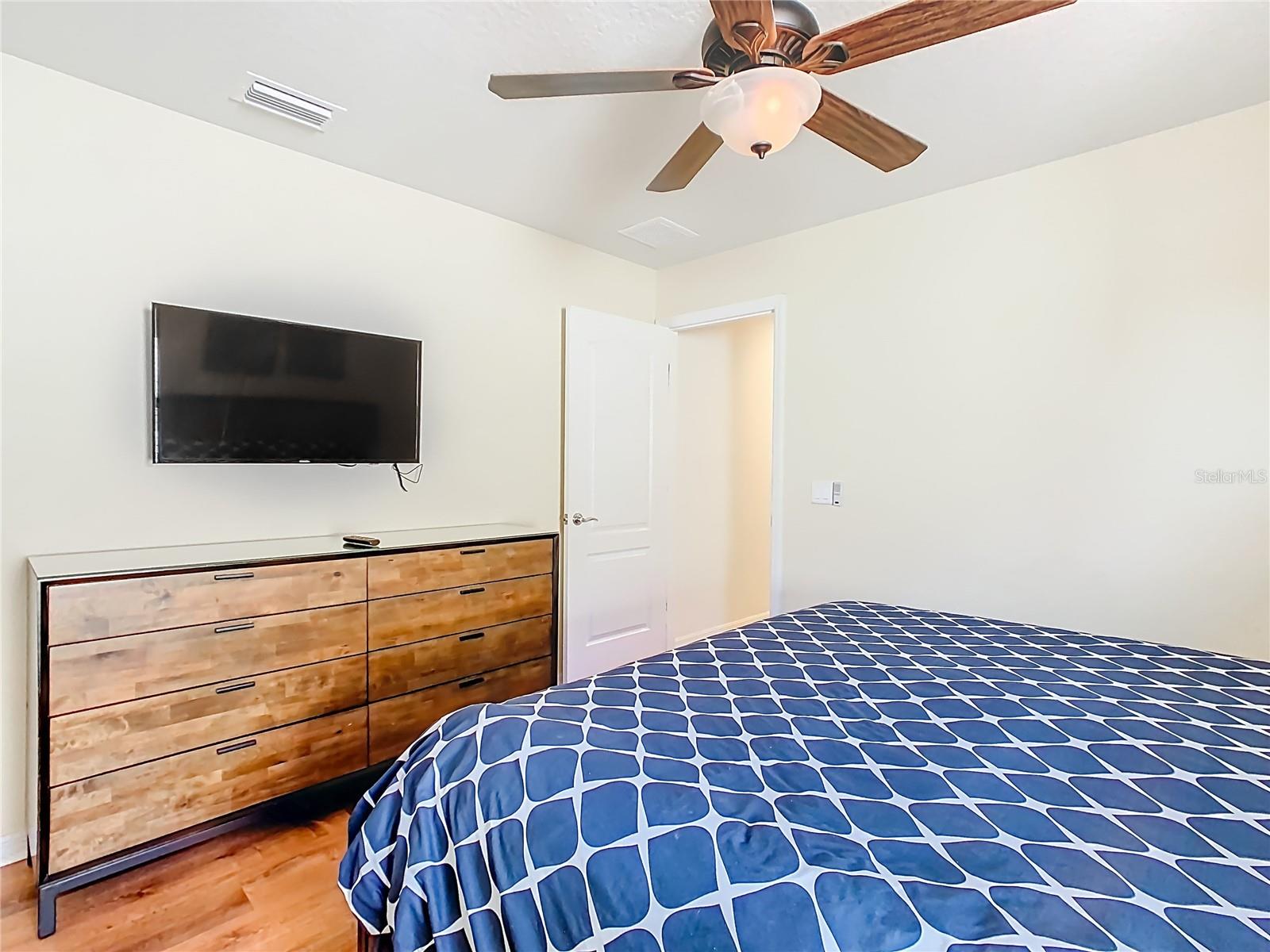 Image 36 of 100 For 2187 Tripoli Court