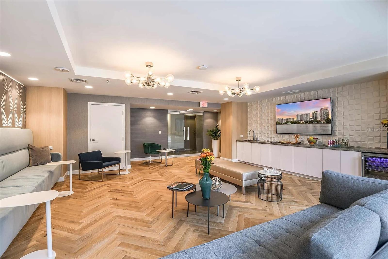 Image 6 of 22 For 413 Pine Street