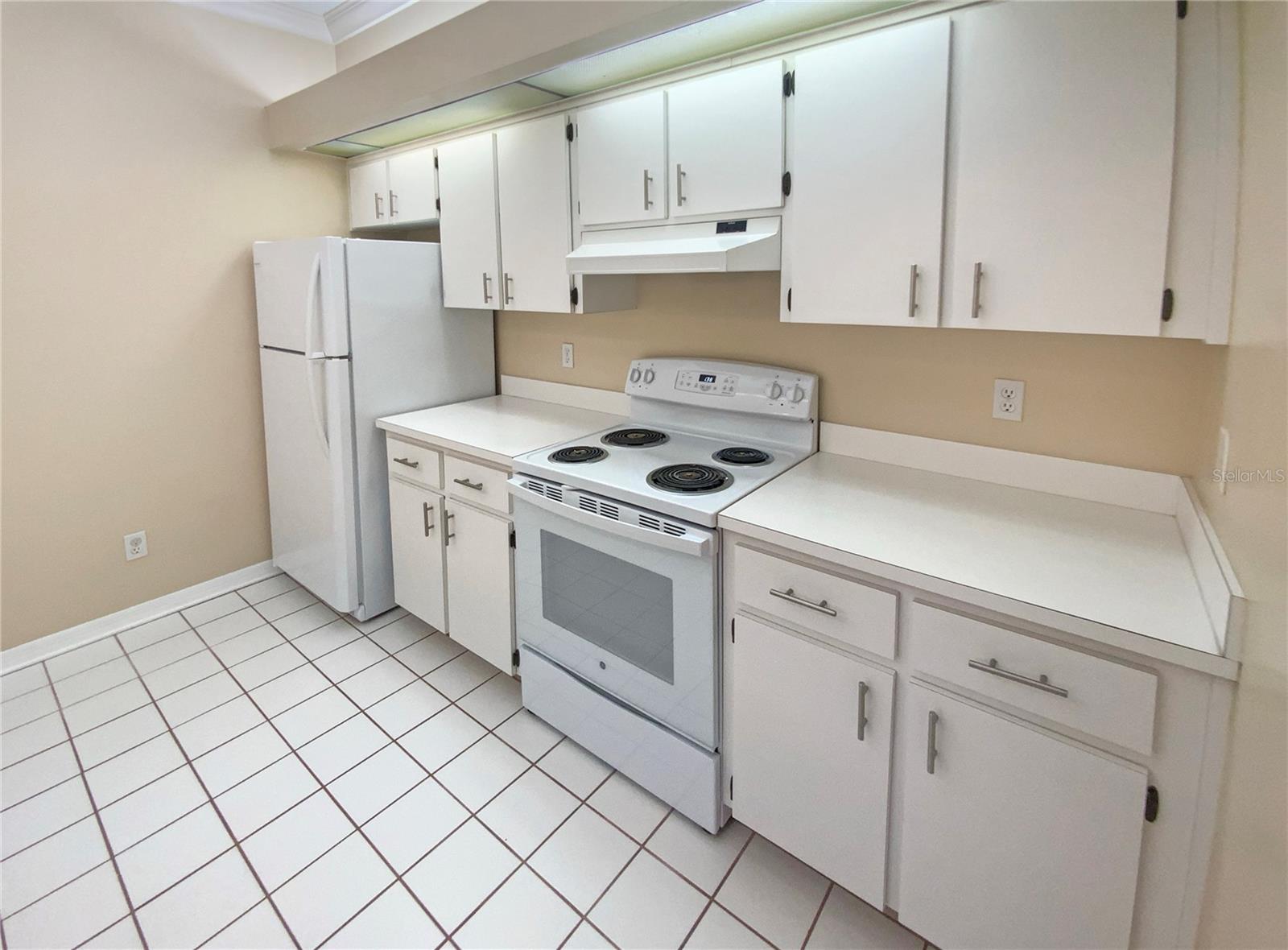 Image 11 of 27 For 2843 Thaxton Drive 32