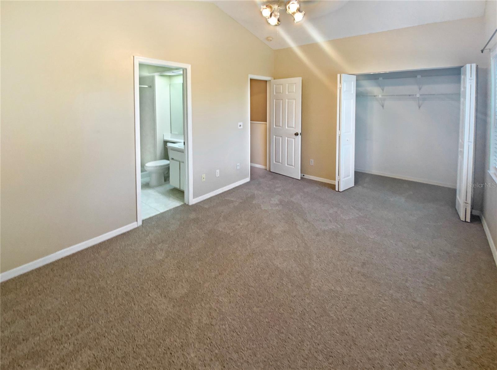 Image 21 of 27 For 2843 Thaxton Drive 32