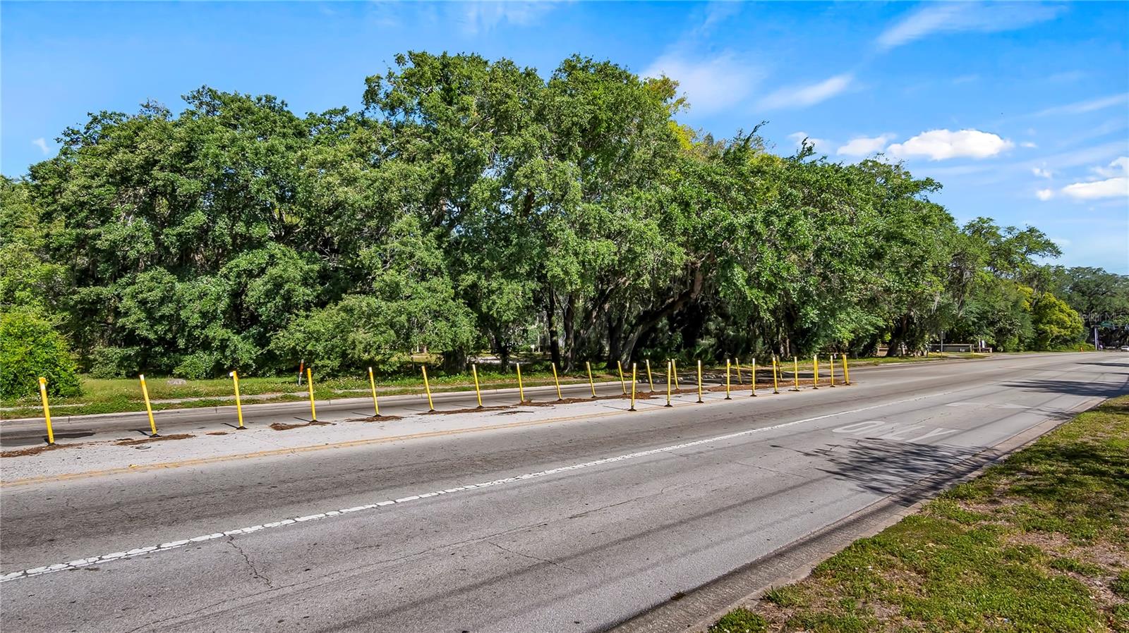 Image 12 of 57 For 1500 Hoagland Boulevard