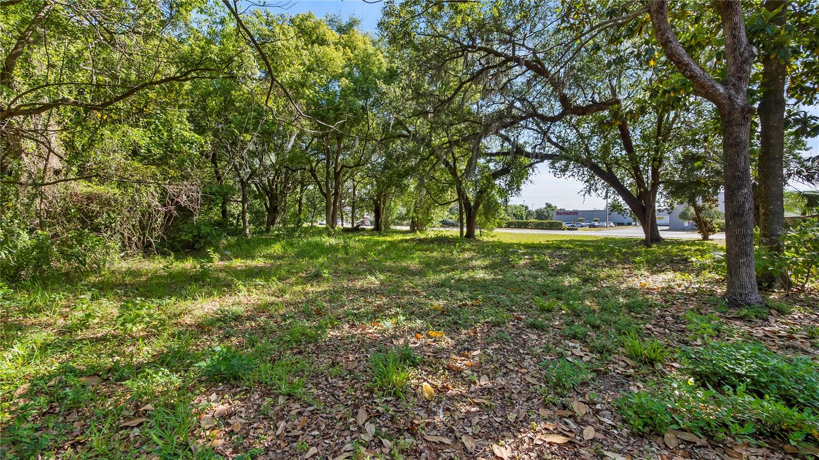 Image 18 of 57 For 1500 Hoagland Boulevard