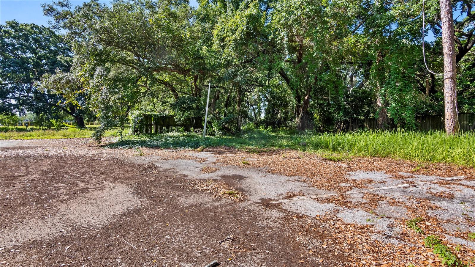 Image 7 of 57 For 1500 Hoagland Boulevard