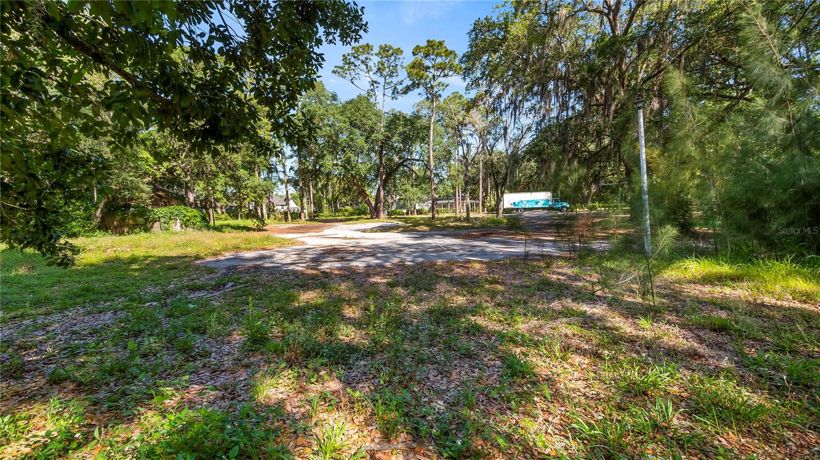 Image 9 of 57 For 1500 Hoagland Boulevard