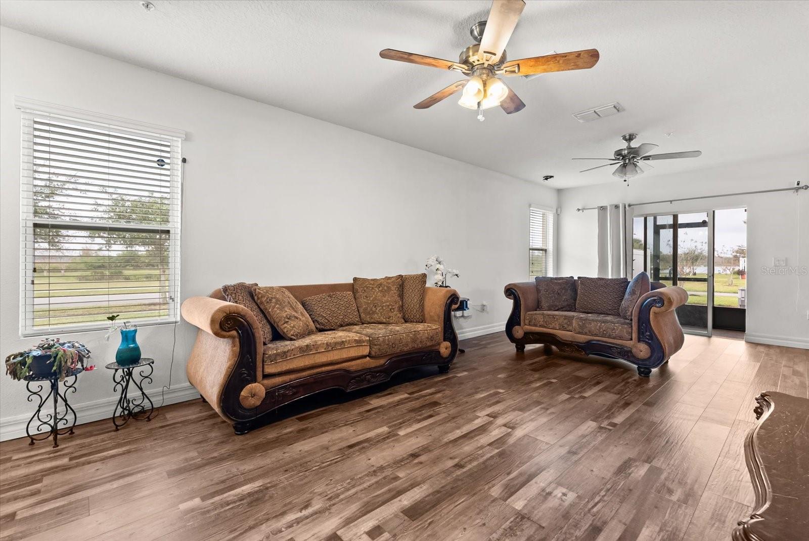 Image 5 of 36 For 4801 Apple Blossom Lane