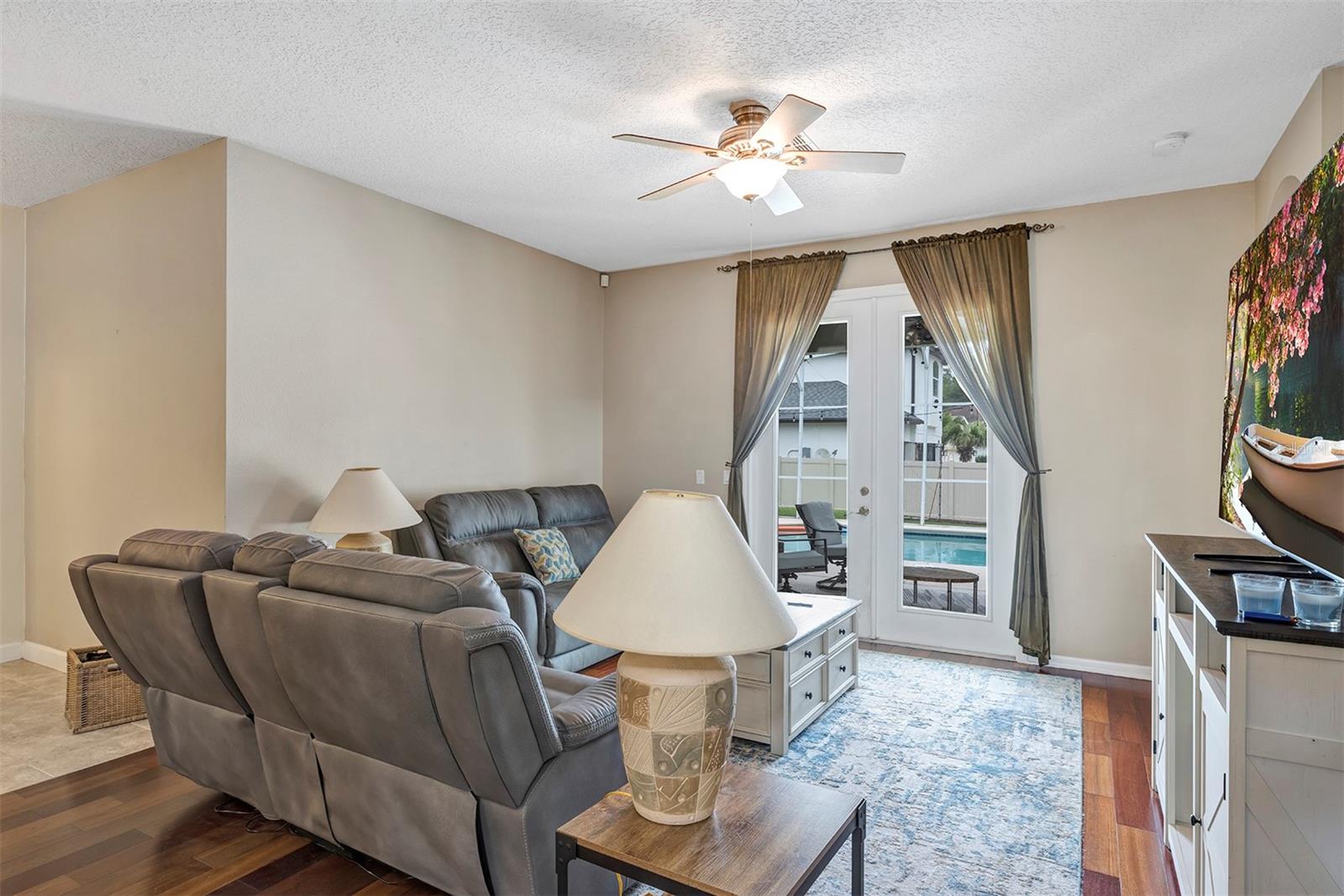 Image 17 of 51 For 14319 Islamorada Drive