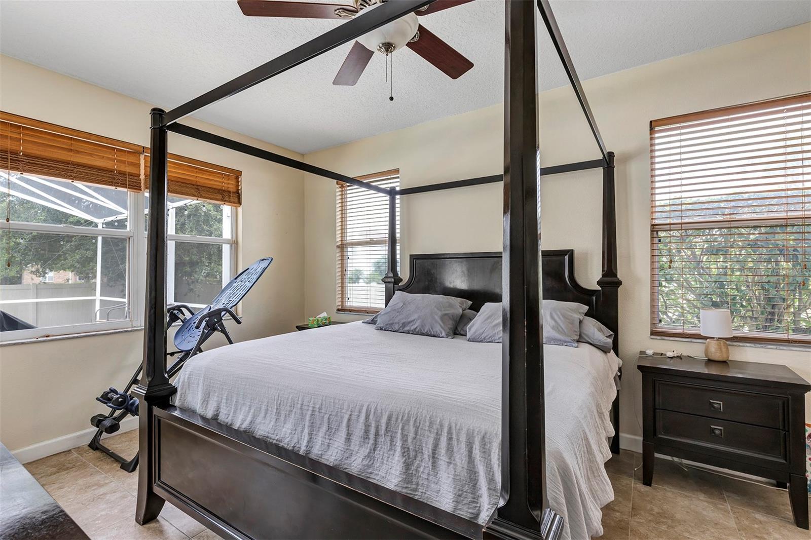 Image 19 of 51 For 14319 Islamorada Drive