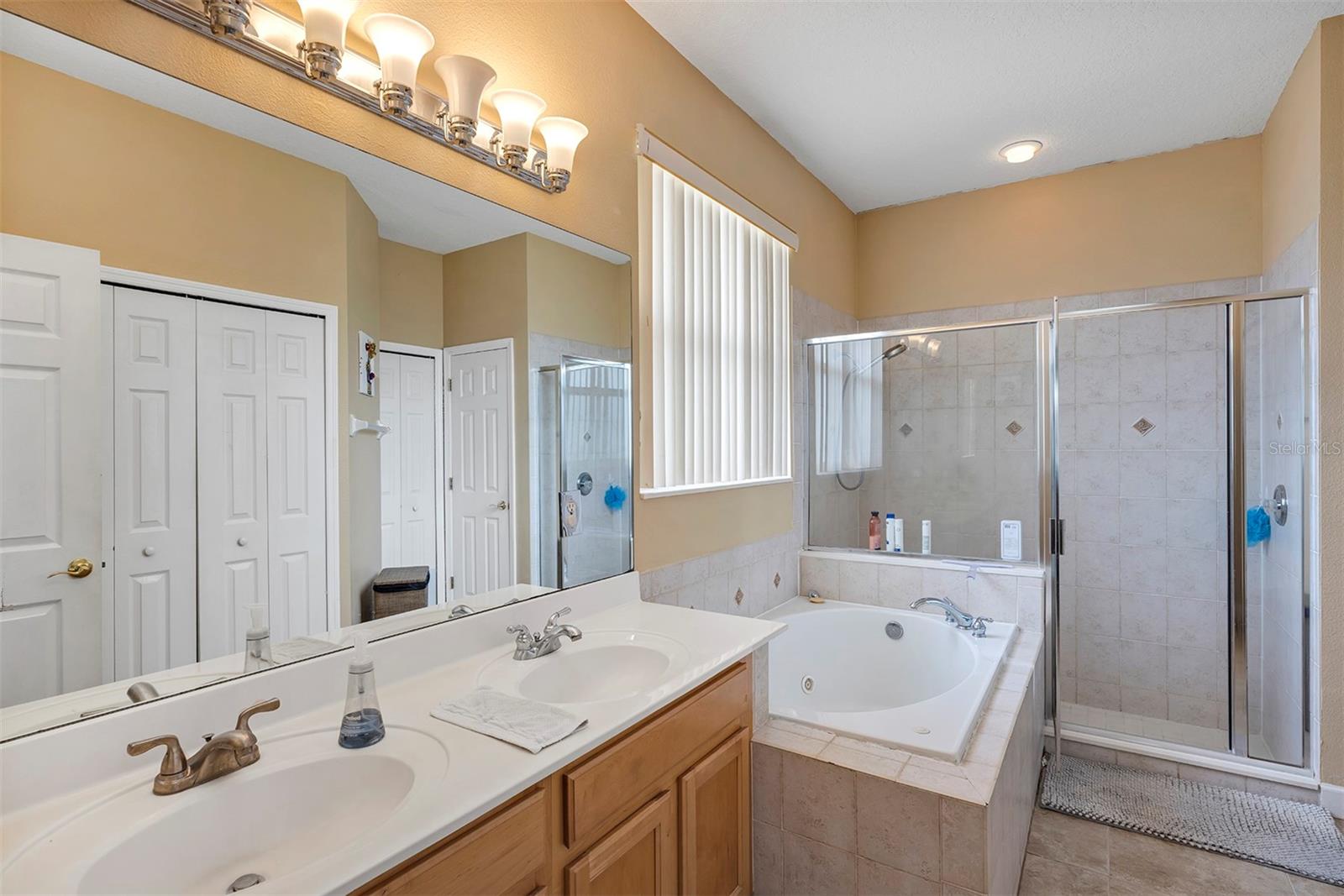 Image 22 of 51 For 14319 Islamorada Drive