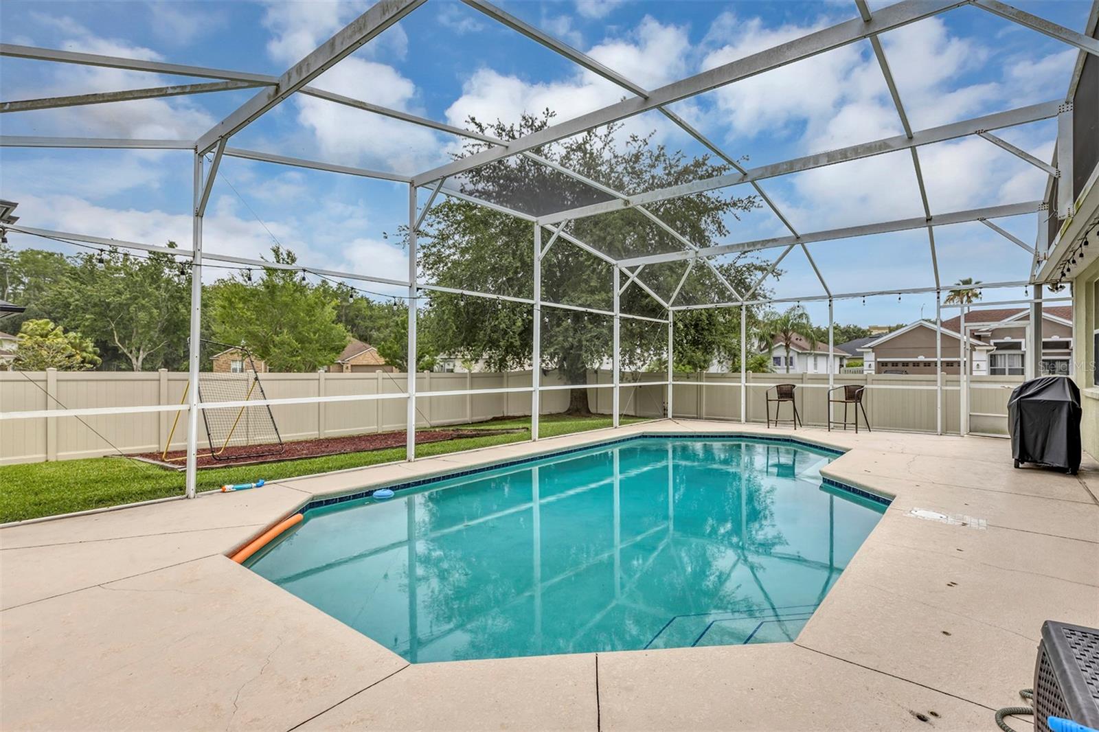 Image 37 of 51 For 14319 Islamorada Drive