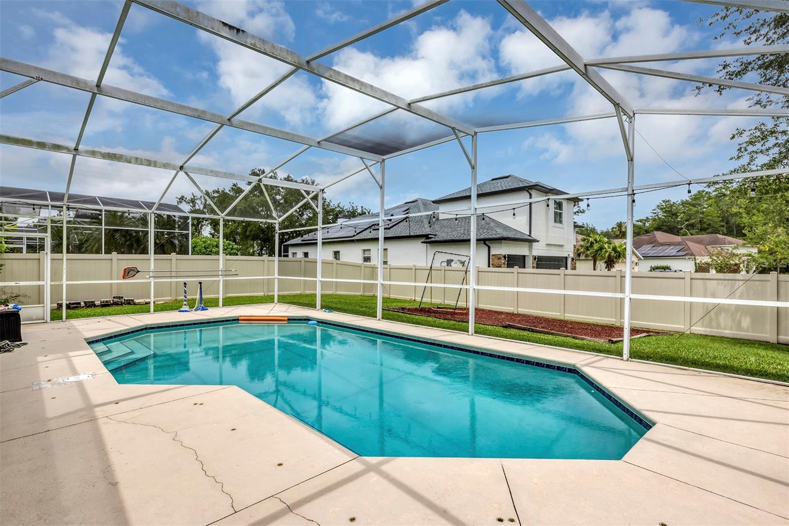 Image 38 of 51 For 14319 Islamorada Drive