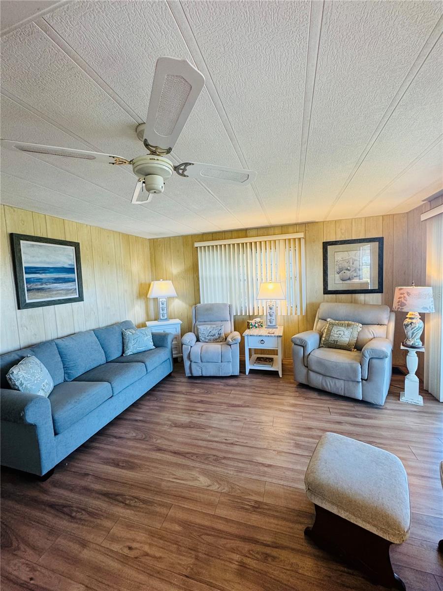 Image 15 of 60 For 320 Aloha Drive