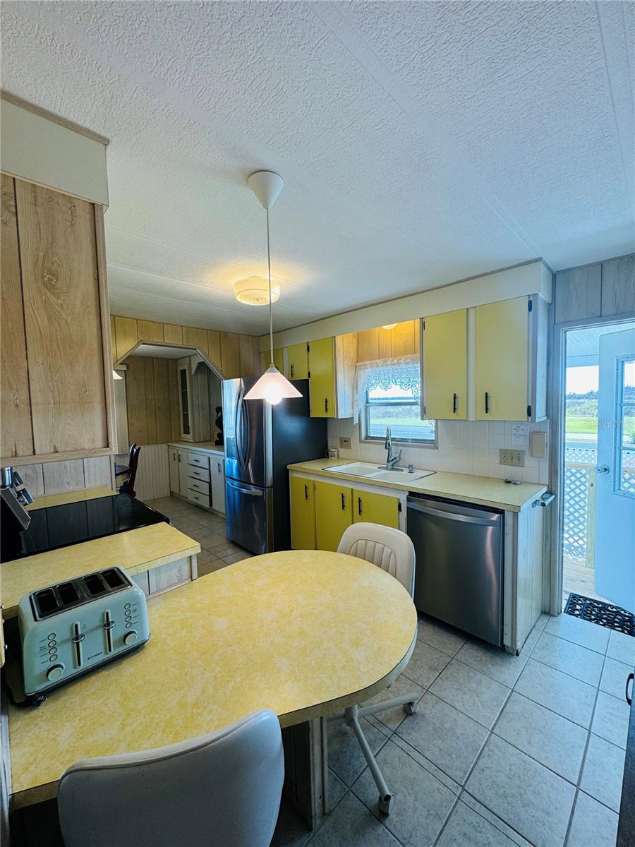 Image 21 of 60 For 320 Aloha Drive