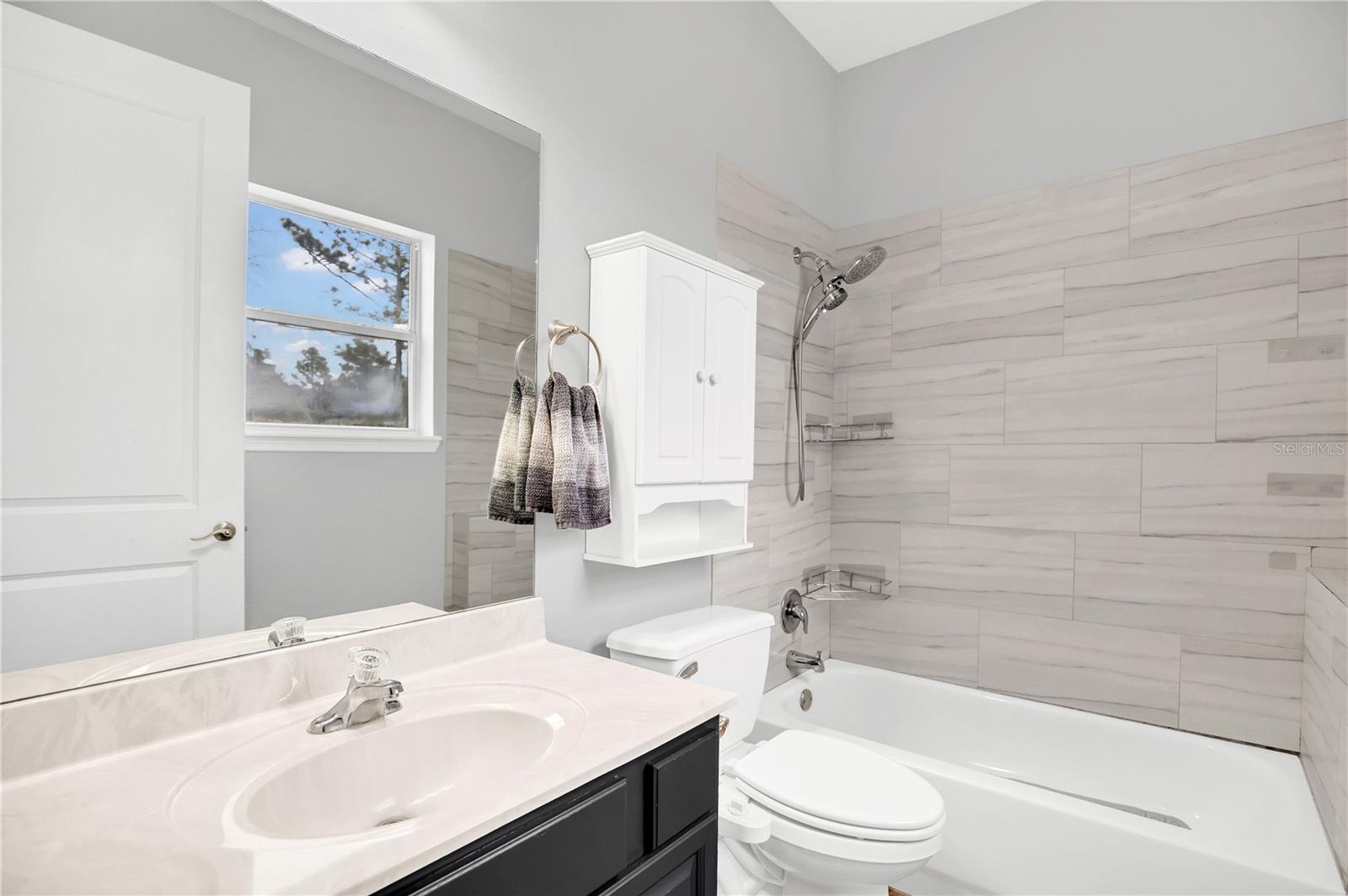 Image 21 of 25 For 1420 Mcgregor Road