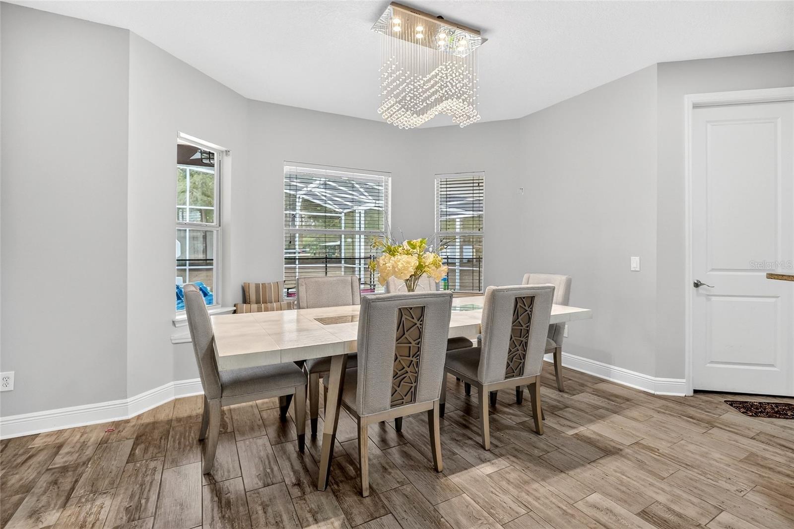 Image 4 of 25 For 1420 Mcgregor Road