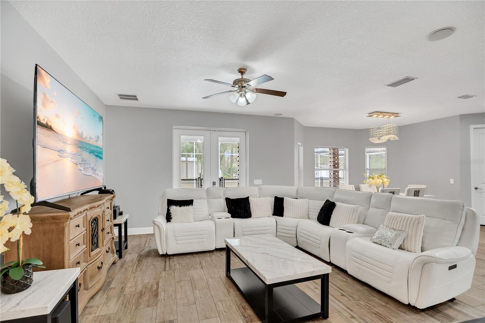 Image 5 of 25 For 1420 Mcgregor Road