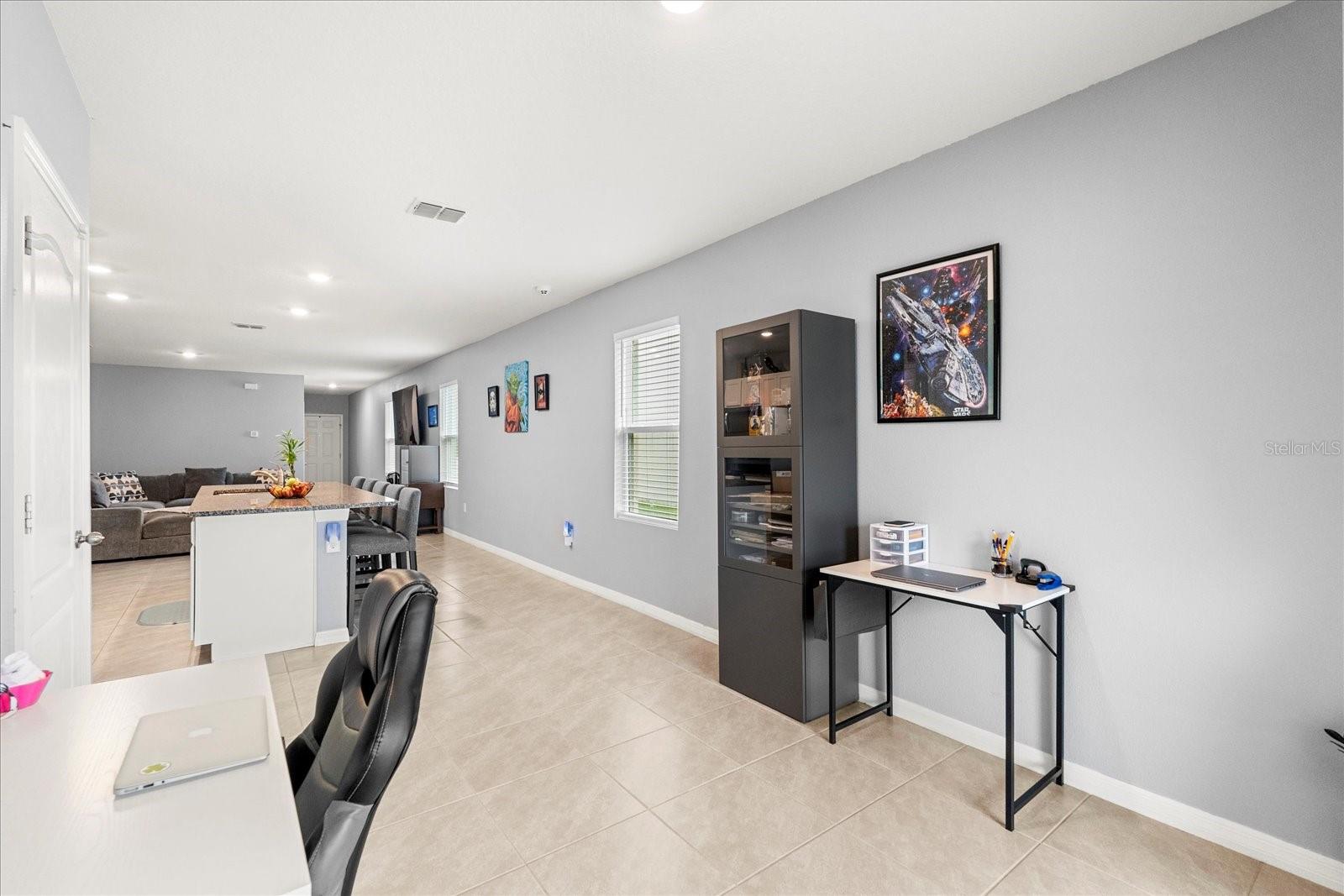 Image 8 of 30 For 6895 Botanic Boulevard