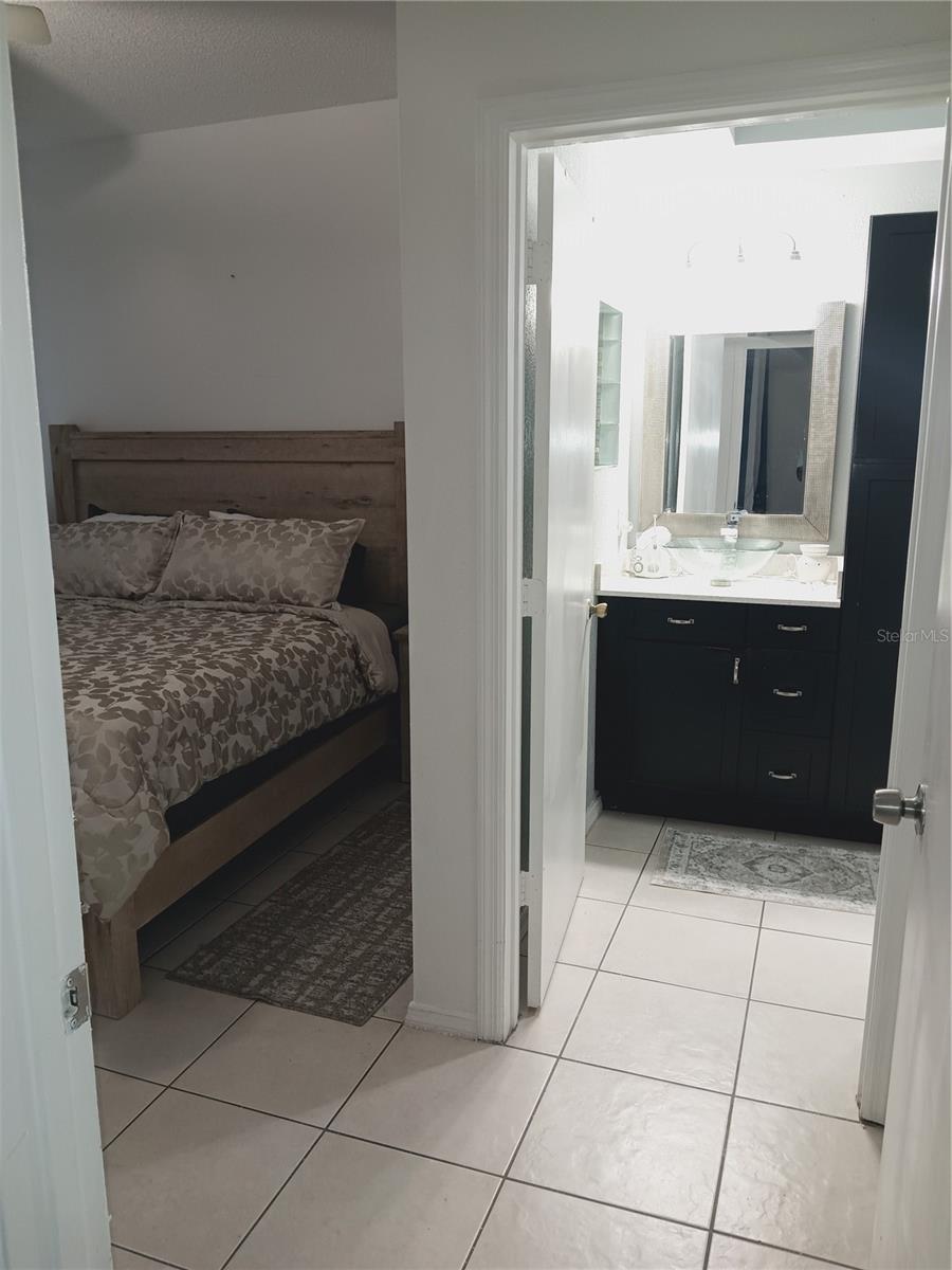 Image 11 of 25 For 14576 Laguna Beach Circle