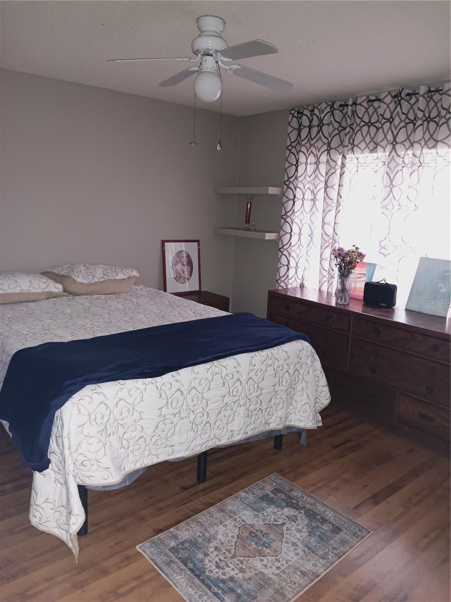 Image 19 of 25 For 14576 Laguna Beach Circle