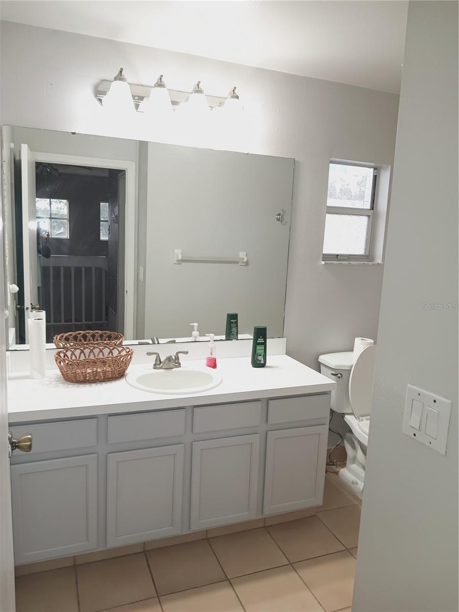 Image 21 of 25 For 14576 Laguna Beach Circle