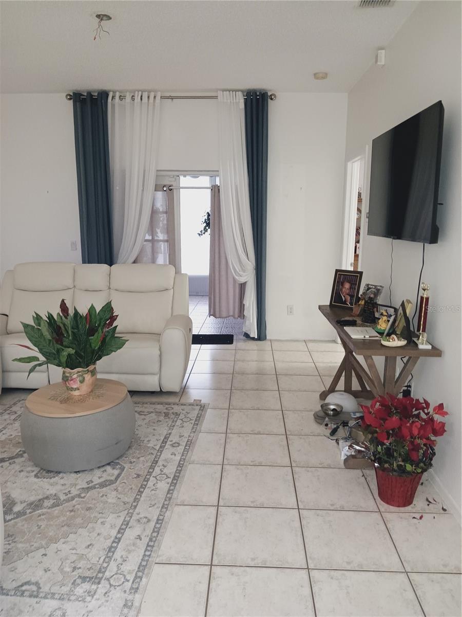 Image 3 of 25 For 14576 Laguna Beach Circle