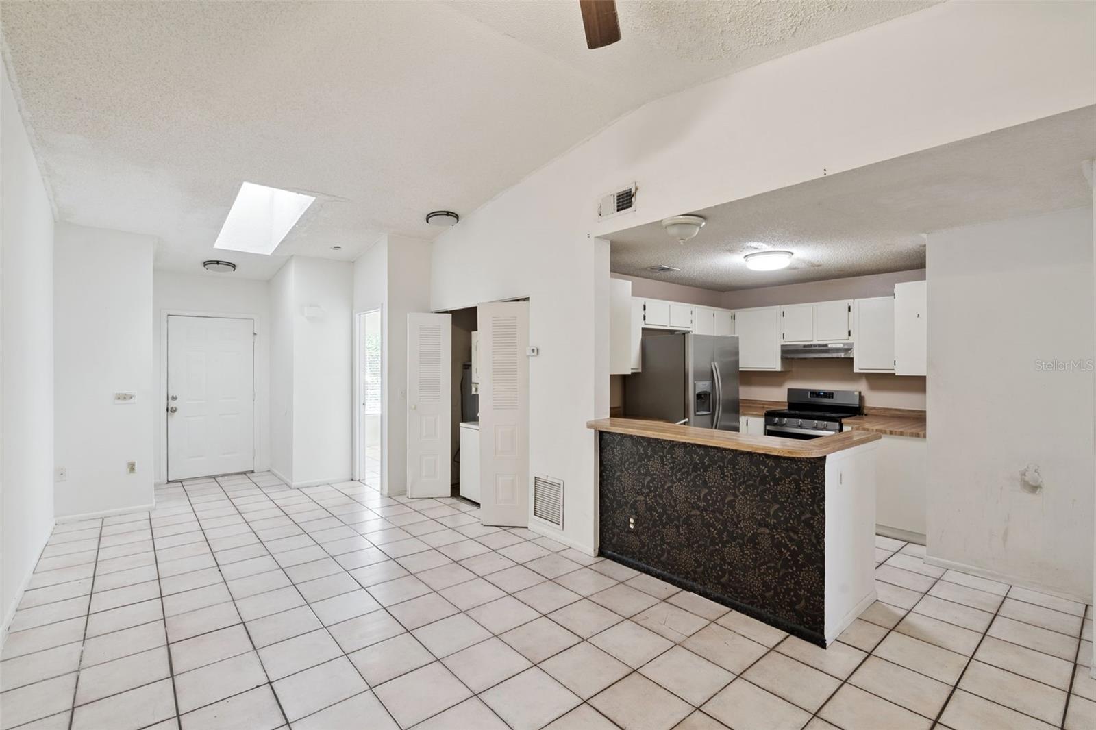 Image 6 of 19 For 1009 Stucki Terrace