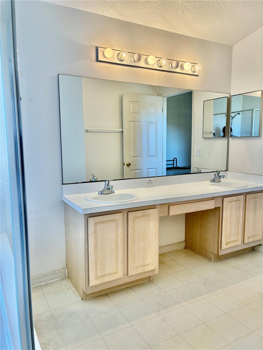 Image 26 of 41 For 5647 Long Lake Hills Road N