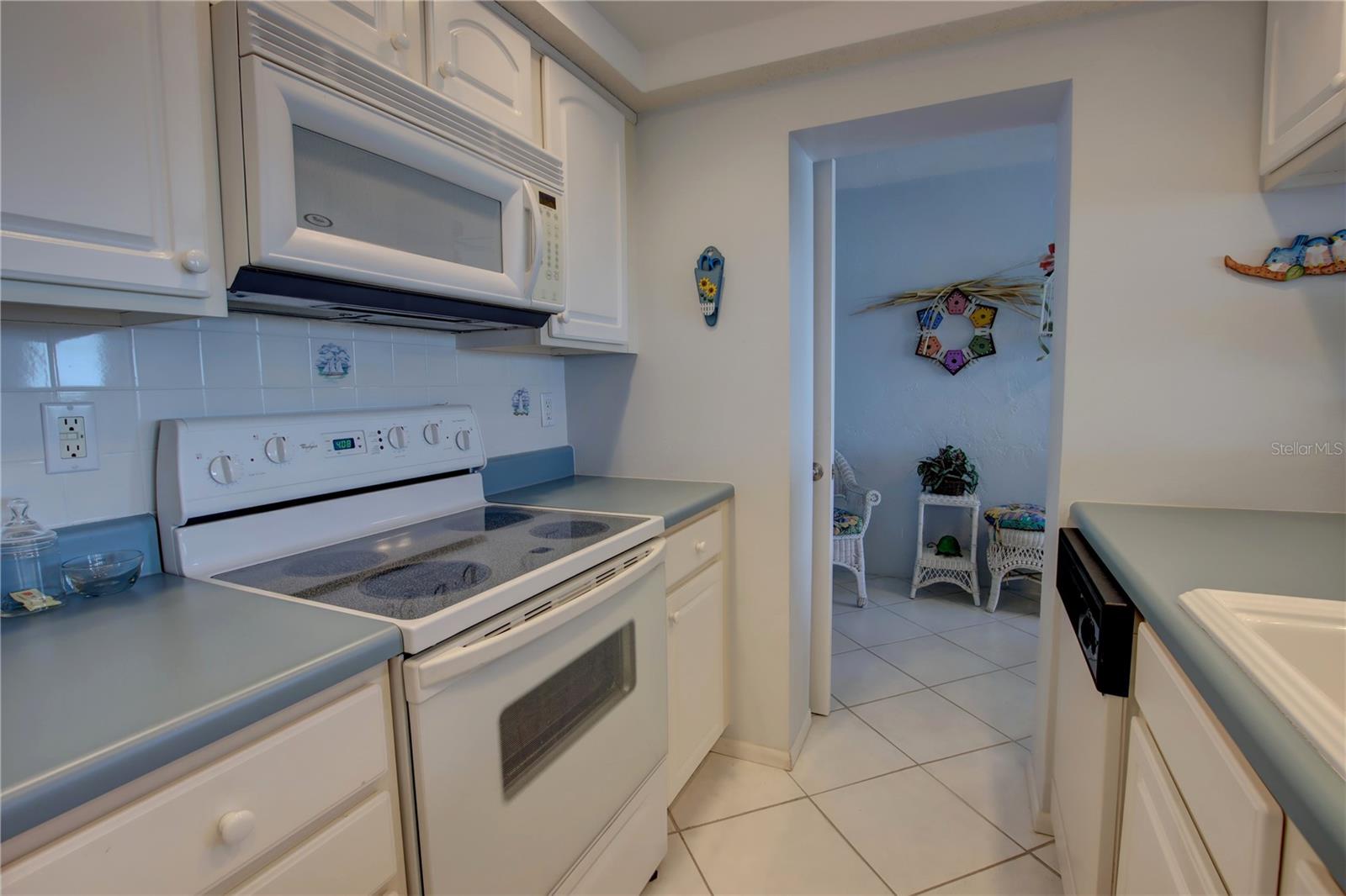 Image 14 of 33 For 5201 Atlantic Avenue 405a