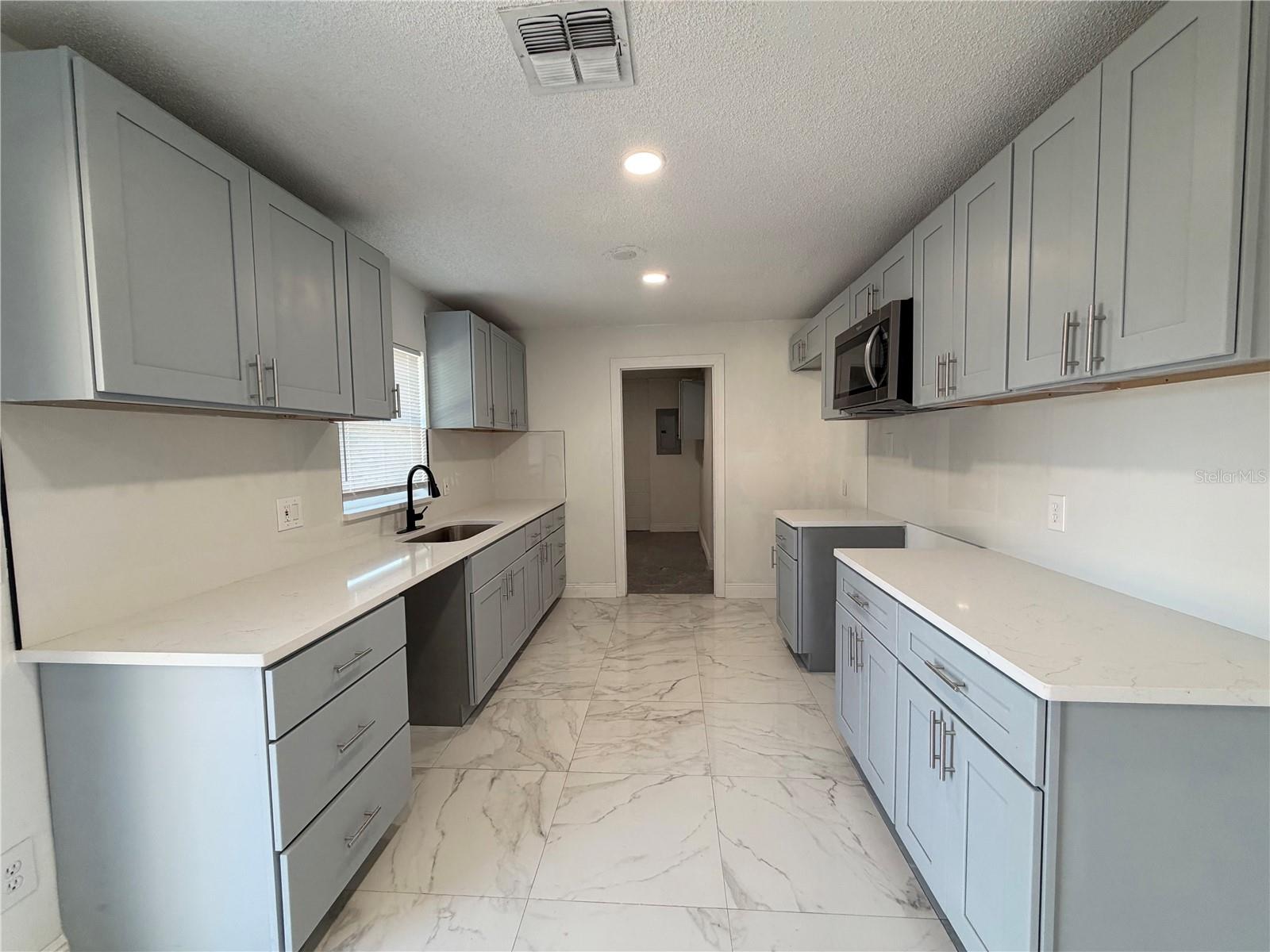 Image 7 of 21 For 3207 Chariot Place