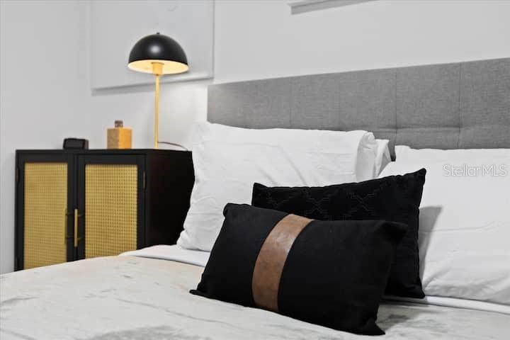 Image 33 of 47 For 860 Denning Drive