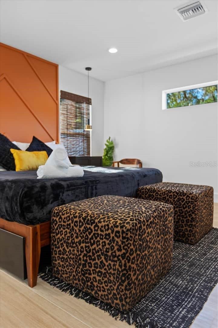 Image 35 of 47 For 860 Denning Drive