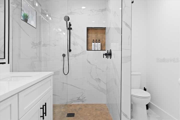 Image 40 of 47 For 860 Denning Drive