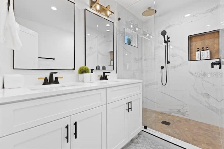 Image 7 of 47 For 860 Denning Drive